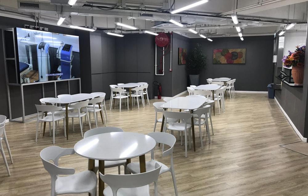 活动区／客厅／饭厅