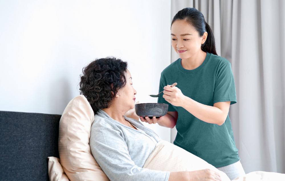 护理服务及或个人照顾服务