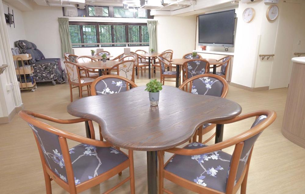 活动区／客厅／饭厅