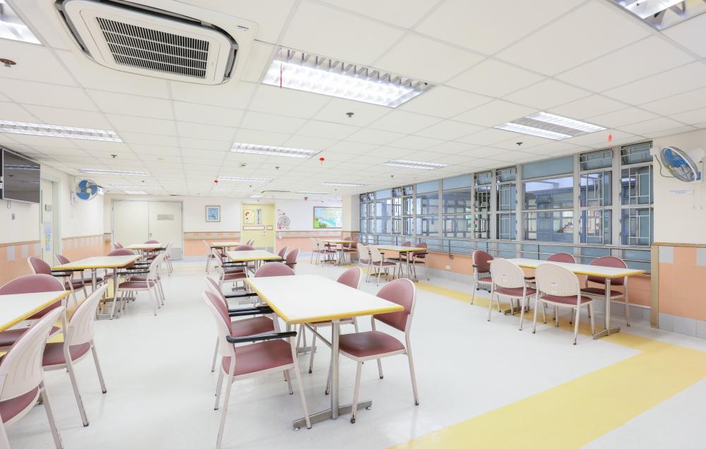 活动区／客厅／饭厅