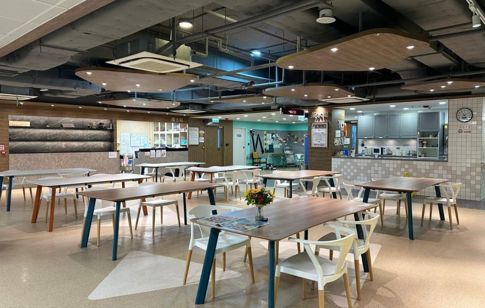 活动区／客厅／饭厅