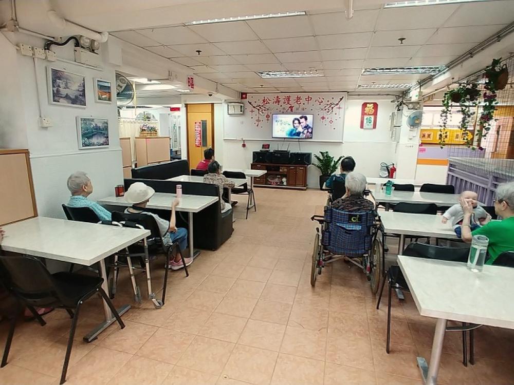 活动区／客厅／饭厅